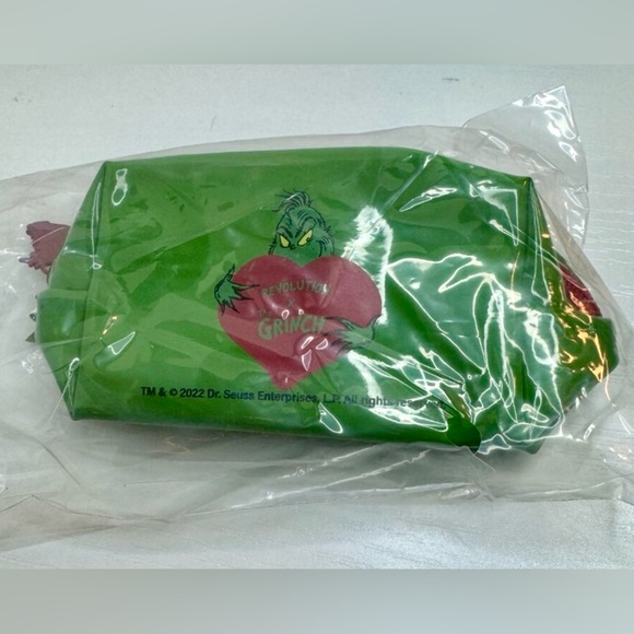 The Grinch x Revolution Mini Cosmetic Bag Limited Ed. - NWT - Picture 8 of 11